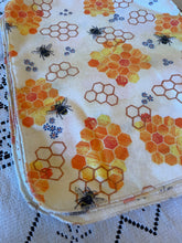 Load image into Gallery viewer, Paperless Towels